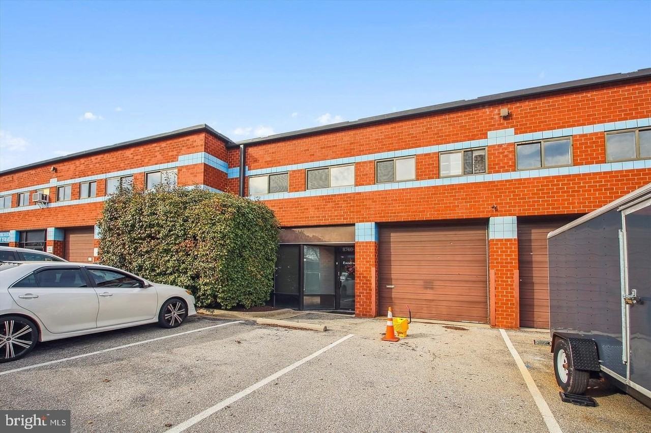 8740 Cherry Ln - Photo 2 of 14