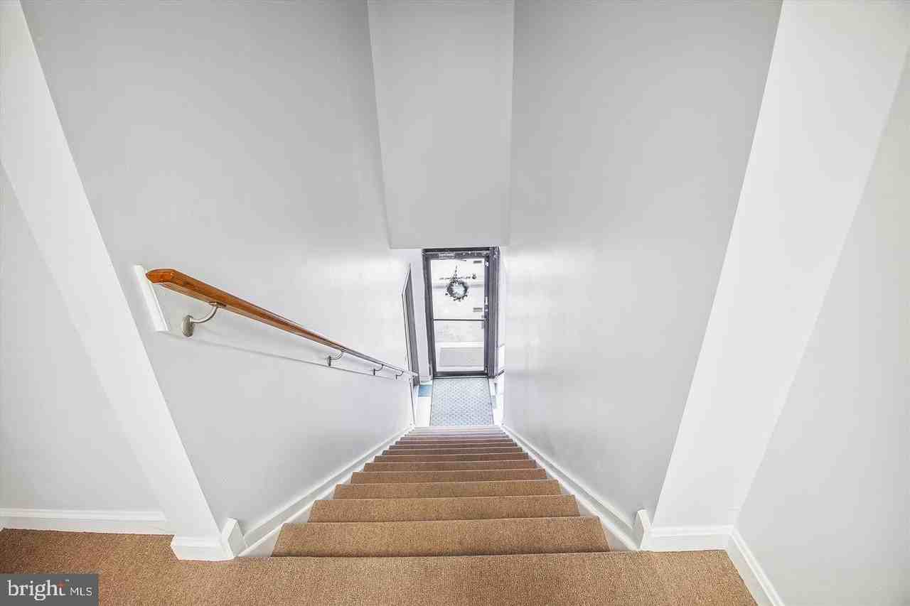 8740 Cherry Ln - Photo 3 of 14