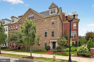 322 N George Mason Dr - Photo 1 of 1