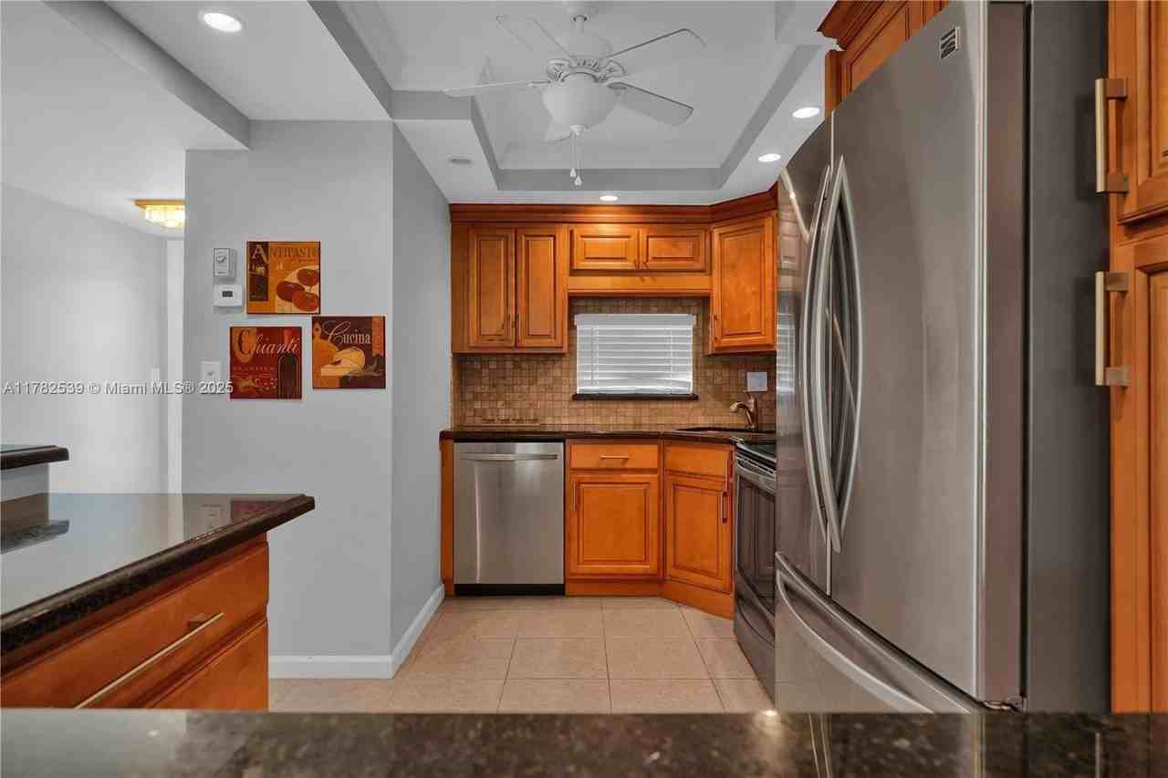 8941 S Hollybrook Blvd #203 - Photo 4 of 18