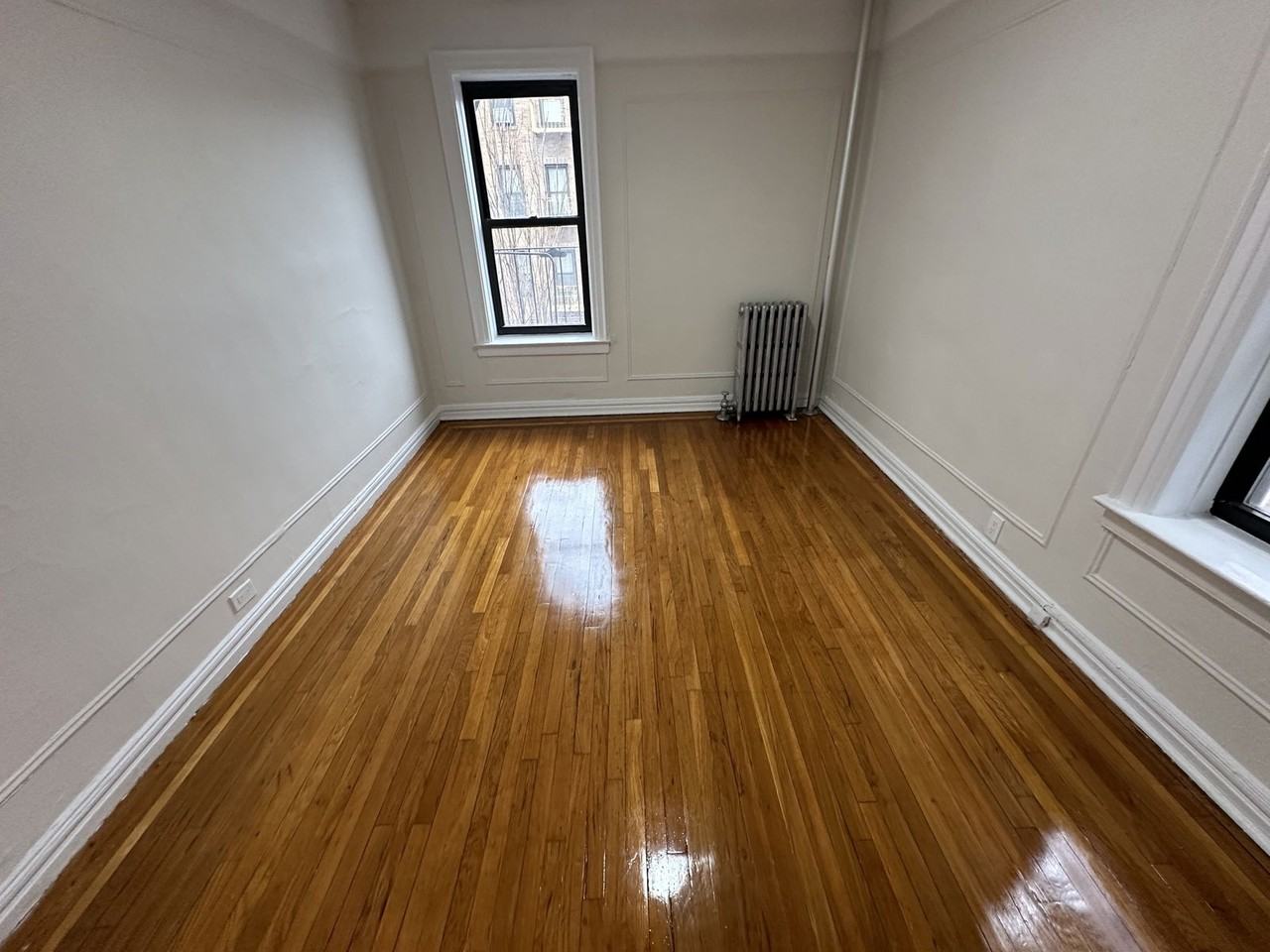 Roberts Ave - Photo 2 of 8