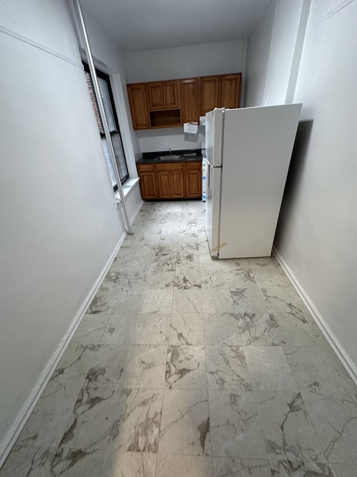 Roberts Ave - Photo 4 of 8