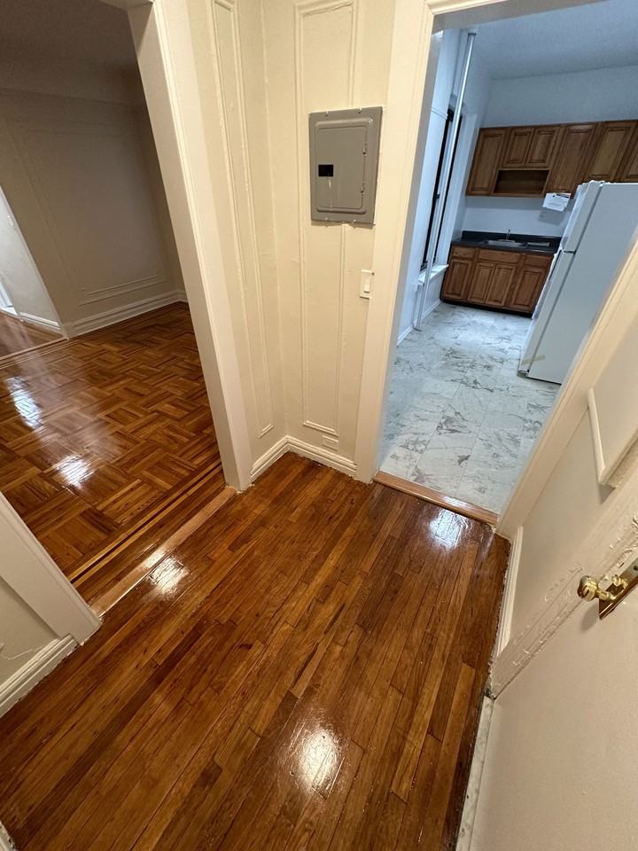 Roberts Ave - Photo 5 of 8