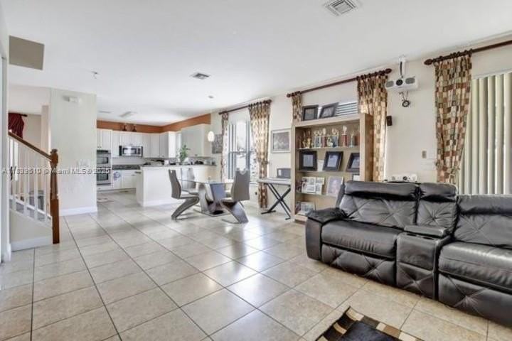 5078 Sw 183rd Ave - Photo 4 of 15