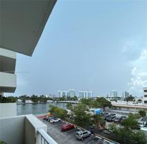1455 N Treasure Dr #4C - Photo 1 of 1