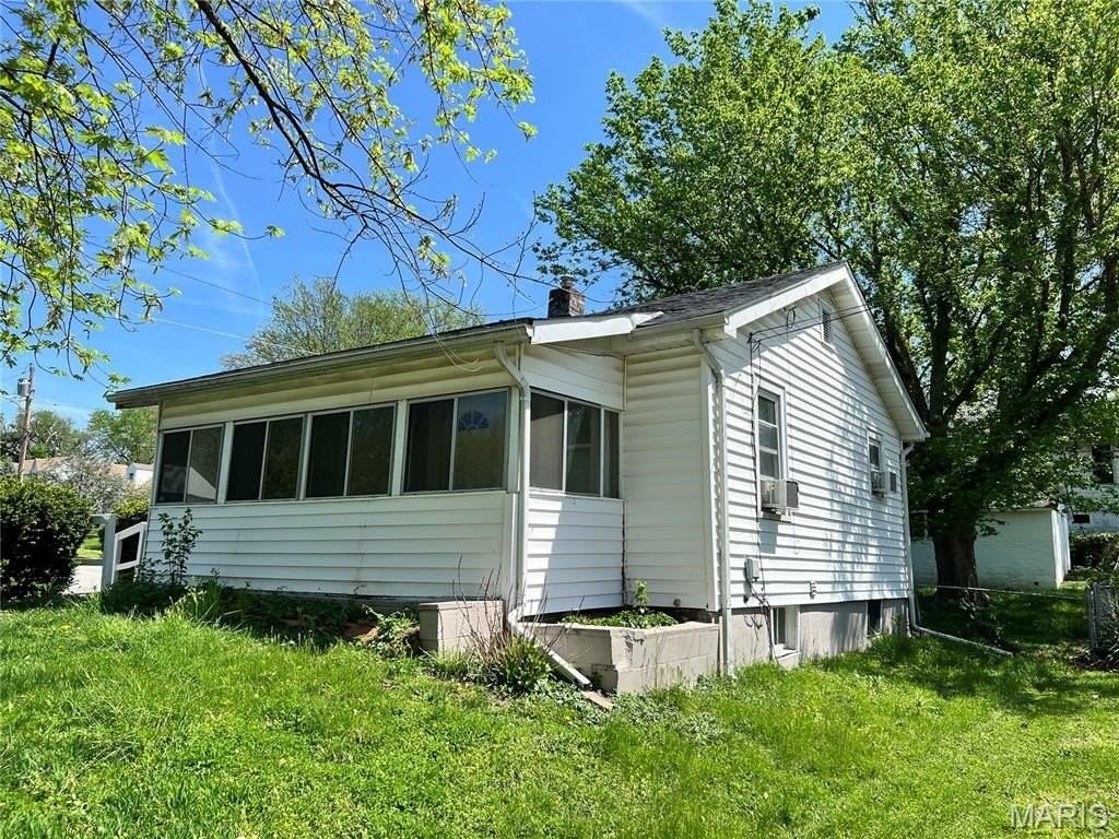 2244 Huntington Avenue - Photo 3 of 13