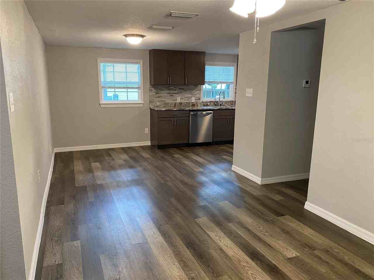 4609 5th Street - Photo 3 of 43