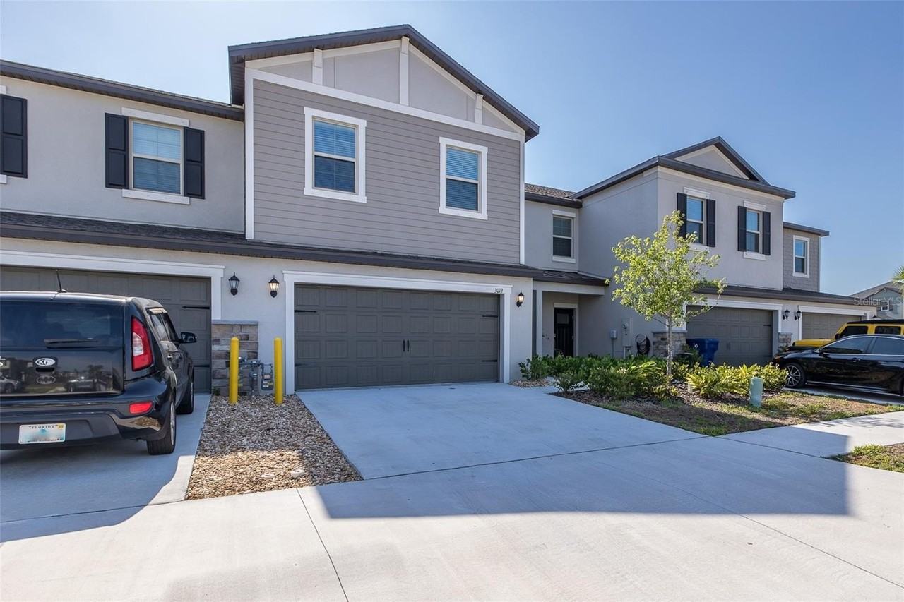 3072 Hover Hall Ln - Photo 4 of 50