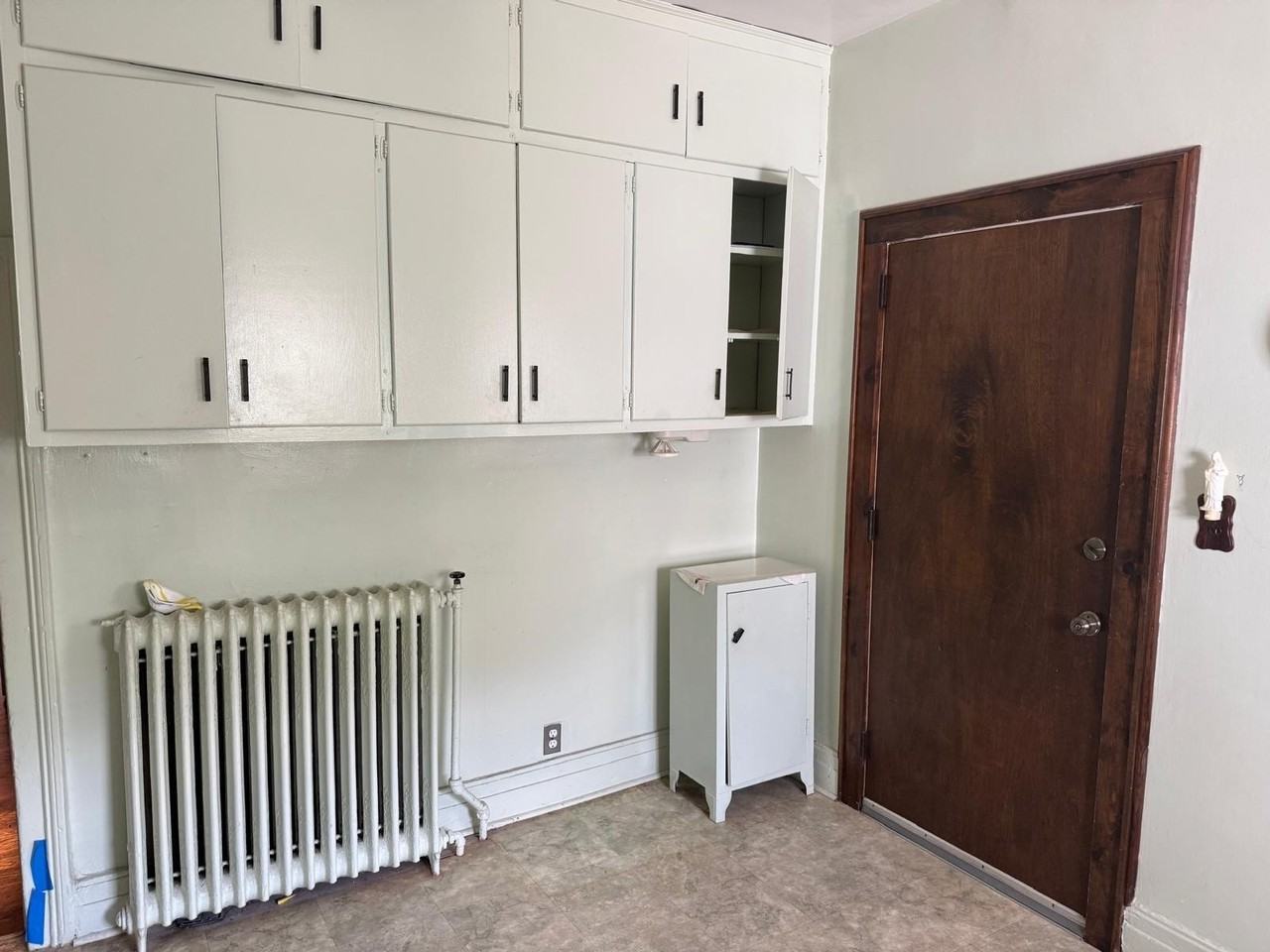 112 N 6th Ave #1 - Photo 2 of 10