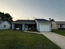 1076 Crestwood Ln - Photo 1 of 1
