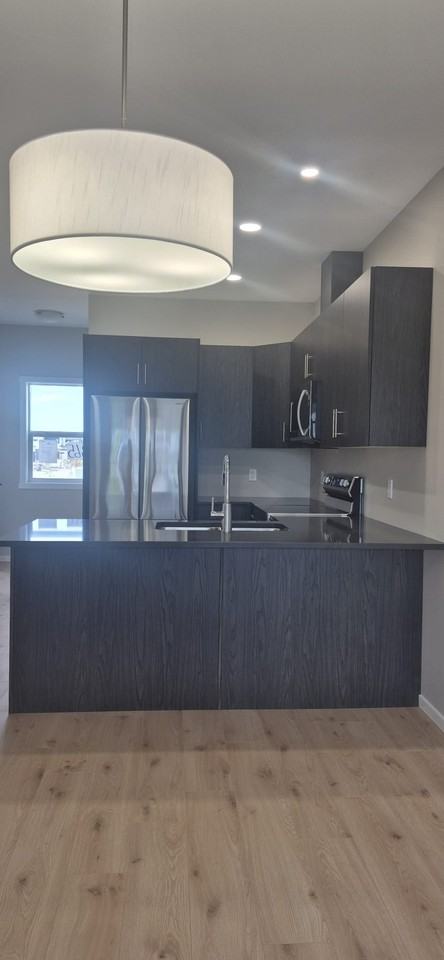 1365 Devonshire Dr W #1 - Photo 3 of 10