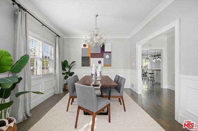 11217 Kling St - Photo 3 of 8