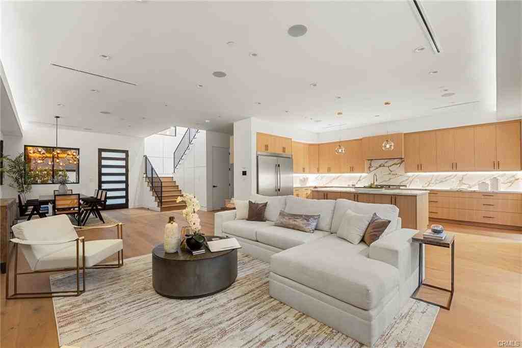 5741 Newcastle Ave - Photo 2 of 8