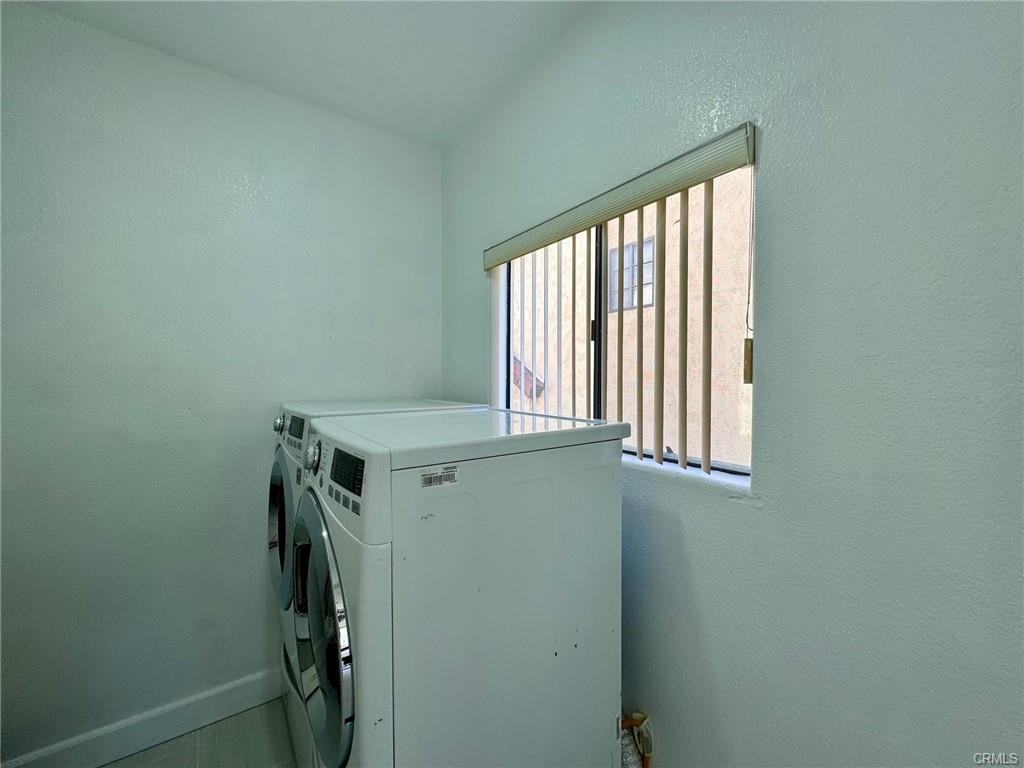 21215 Escondido St - Photo 2 of 8