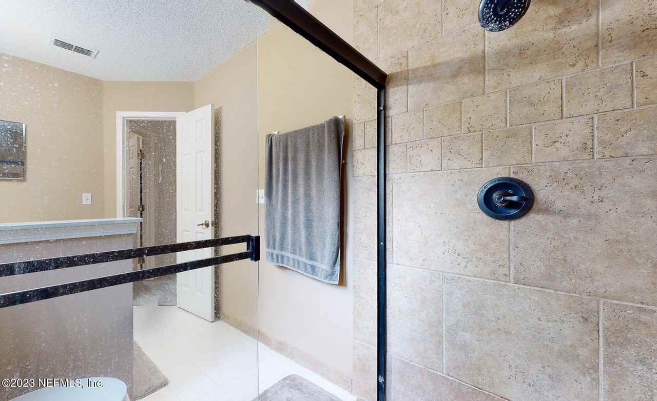 4767 Kernan Mill Ln E - Photo 5 of 37