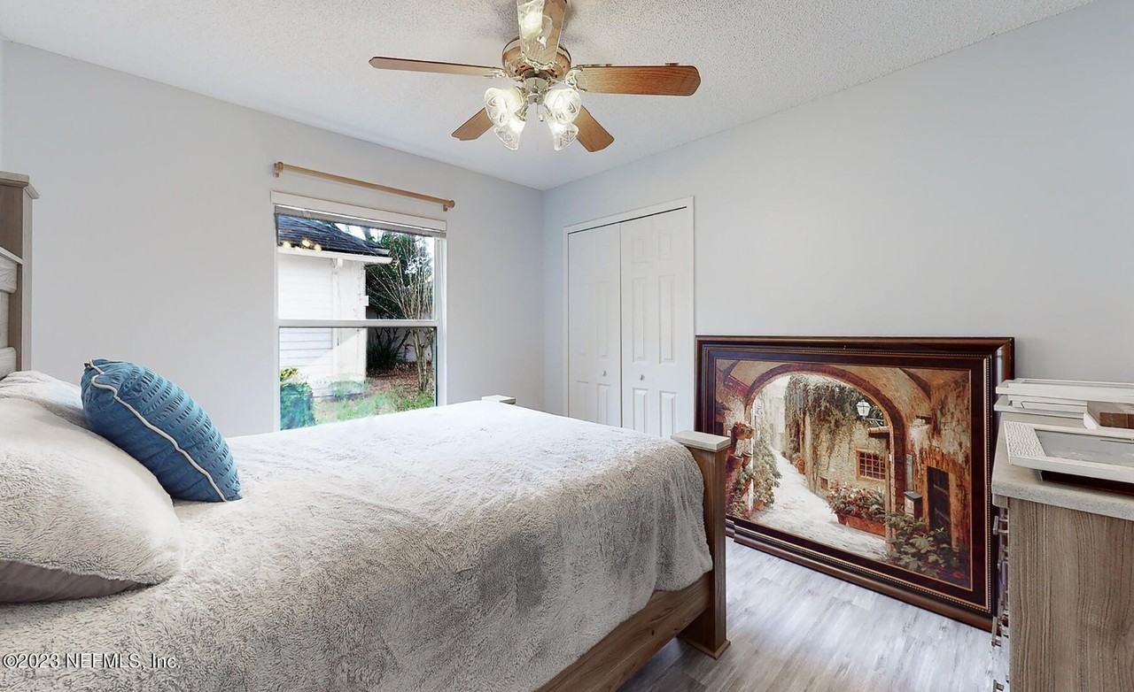 4767 Kernan Mill Ln E - Photo 6 of 37