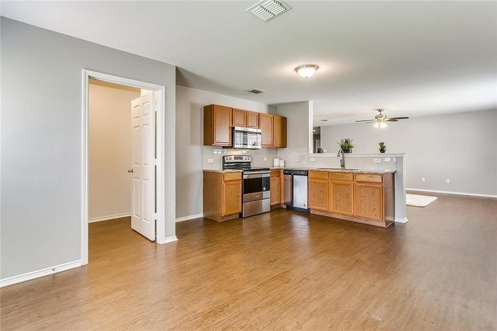 909 Poncho Lane - Photo 7 of 27