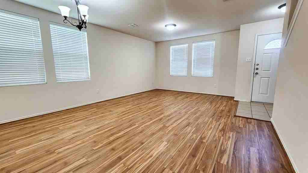 12828 Cedar Hollow Dr - Photo 6 of 17