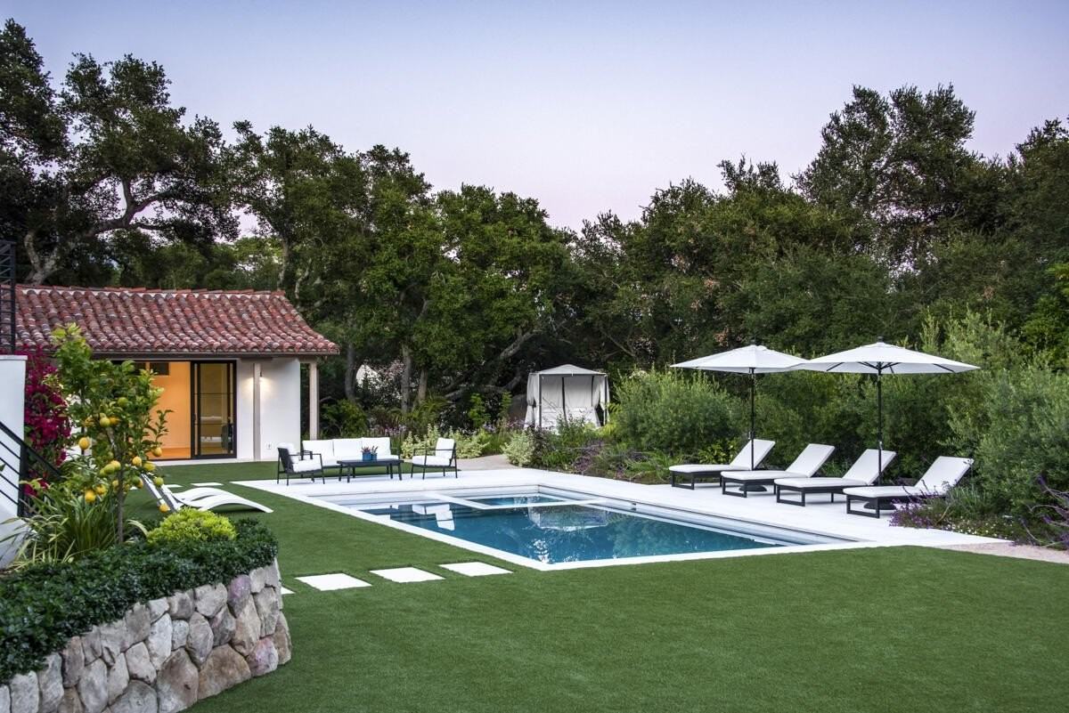 975 Knollwood Dr - Photo 2 of 32