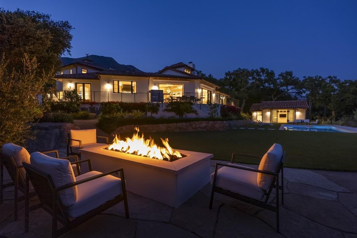 975 Knollwood Dr - Photo 7 of 32