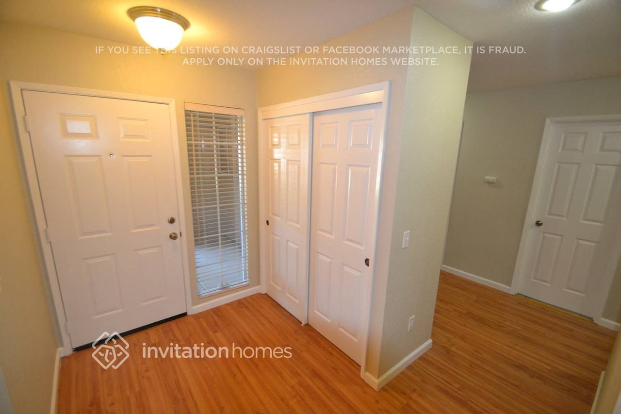 878 Cedar Canyon Cir - Photo 2 of 10