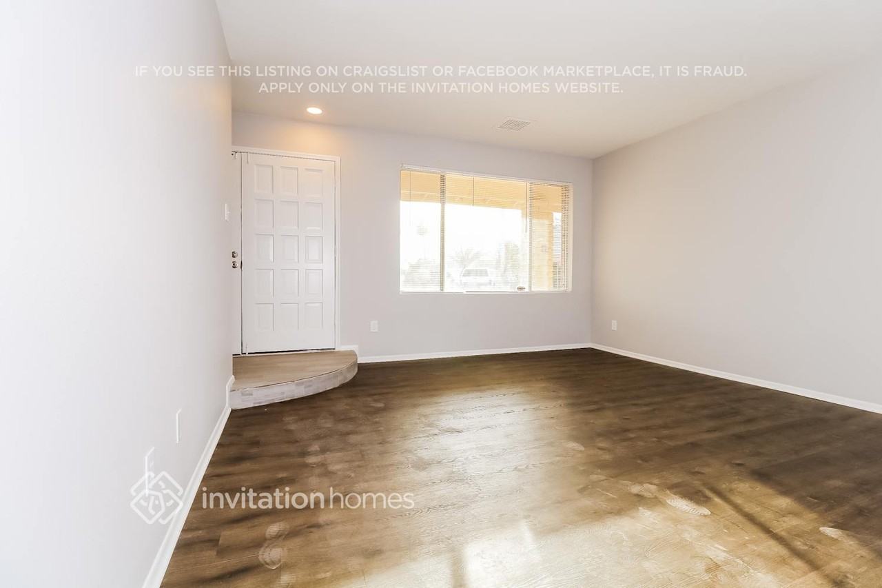 9417 N 39th Dr - Photo 2 of 15