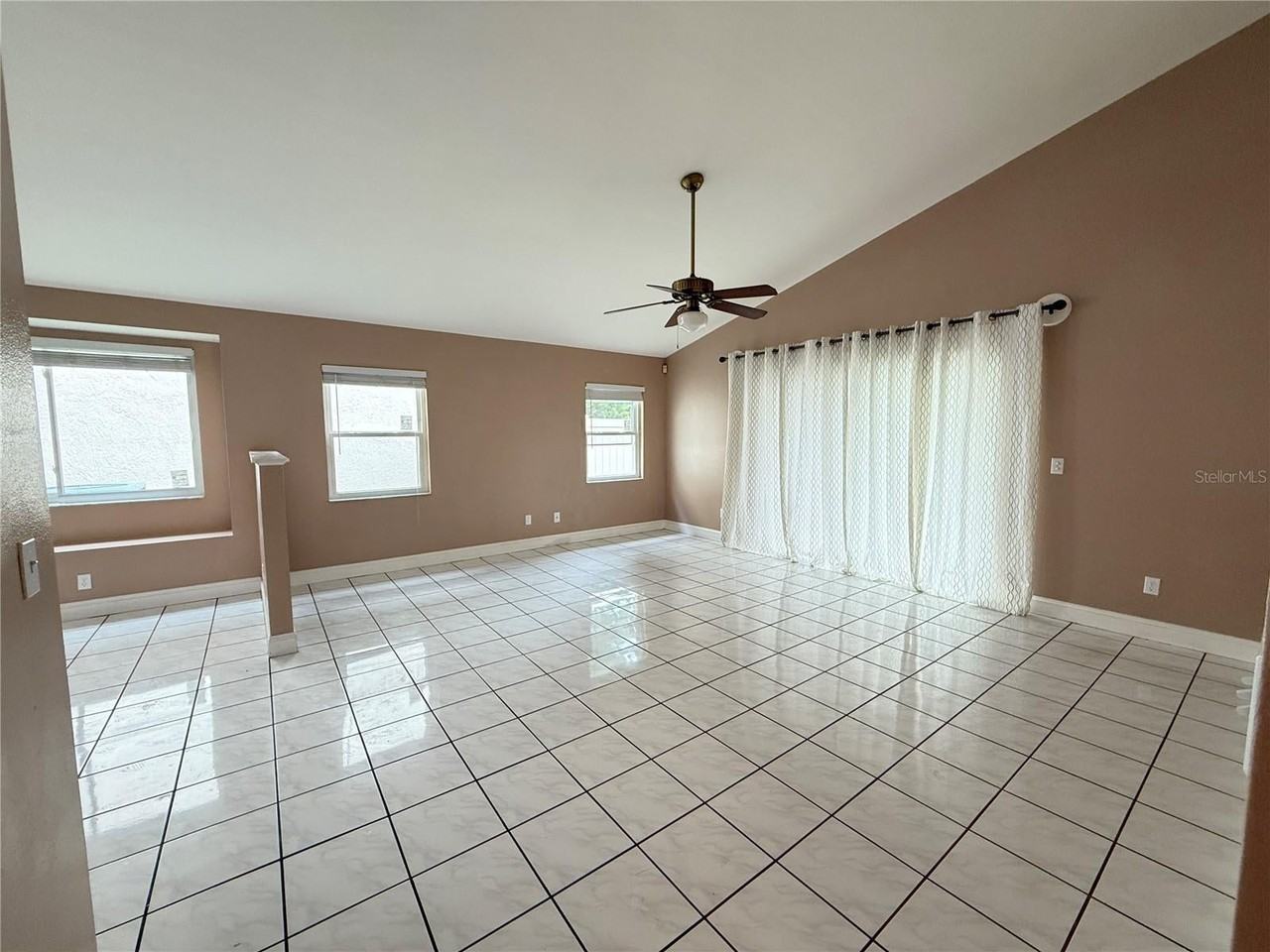 12543 Newfield Drive - Photo 6 of 19