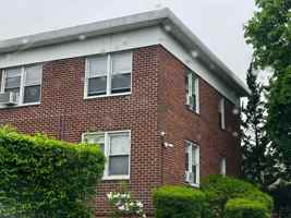 featured image of 10 Burbank St