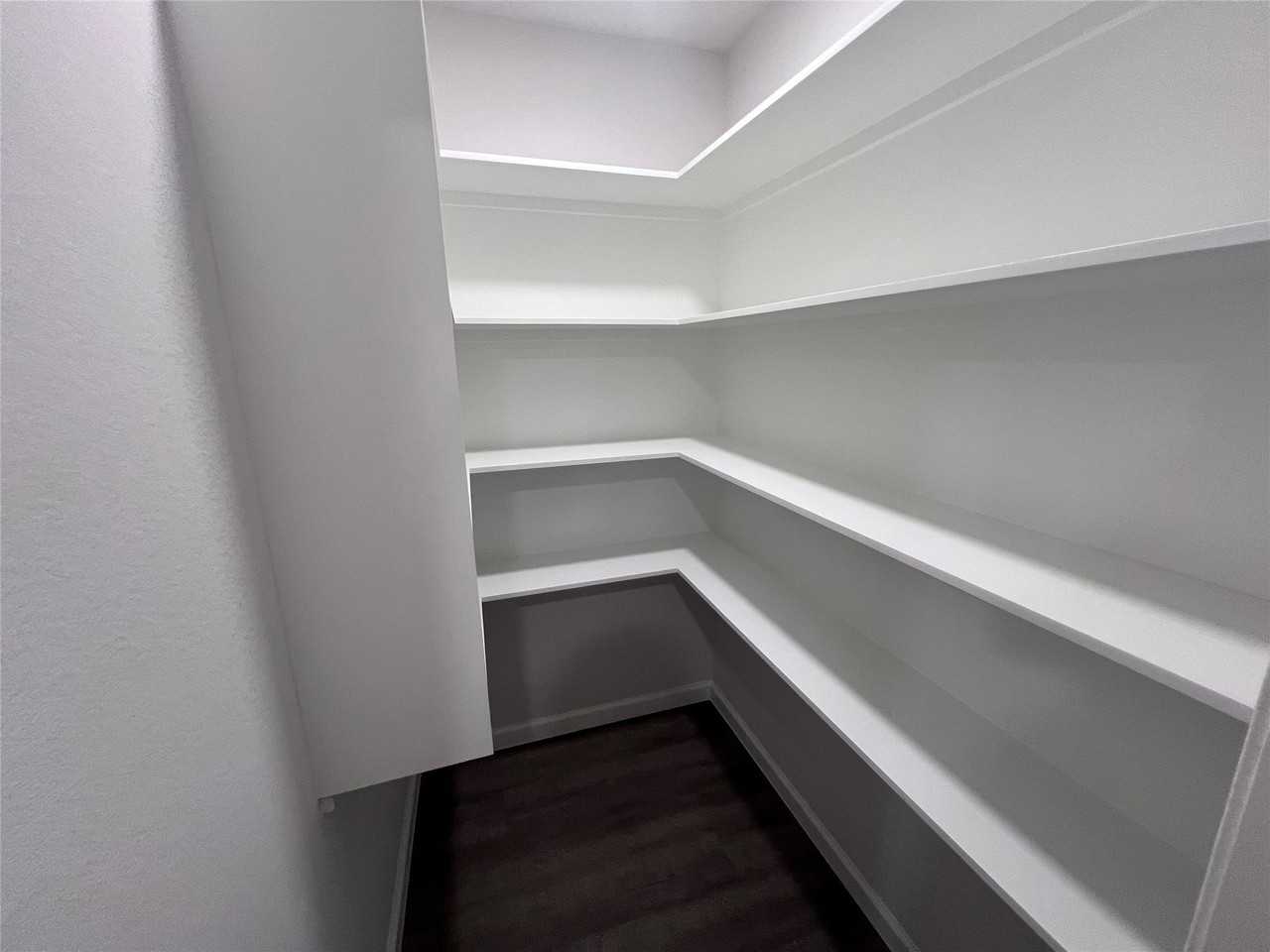 15542 Towerwood Dr - Photo 5 of 16