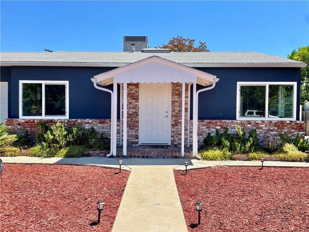 5550 Riverton Ave - Photo 2 of 25