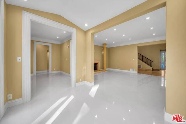 713 Foothill Rd - Photo 6 of 26