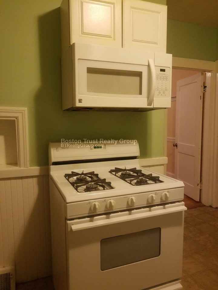 10 Emmet Ter #1 - Photo 3 of 11