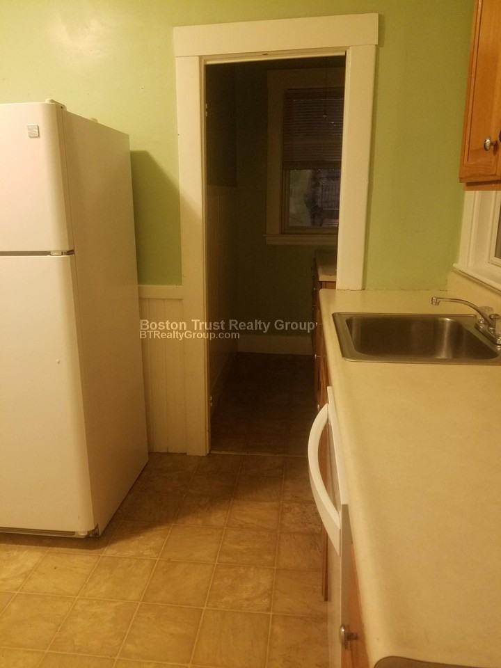 10 Emmet Ter #1 - Photo 4 of 11