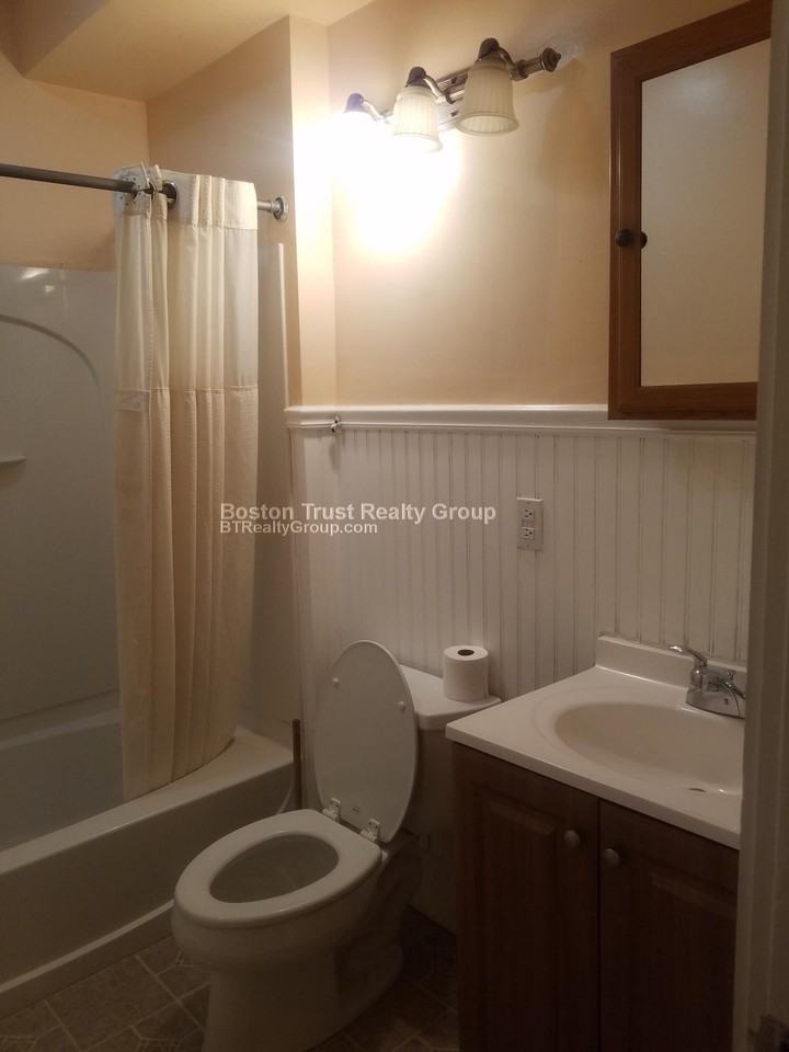 10 Emmet Ter #1 - Photo 6 of 11