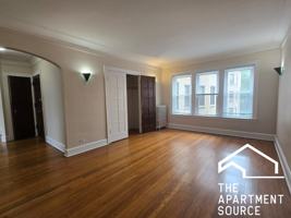 featured image of 1918 West Morse Avenue #1S