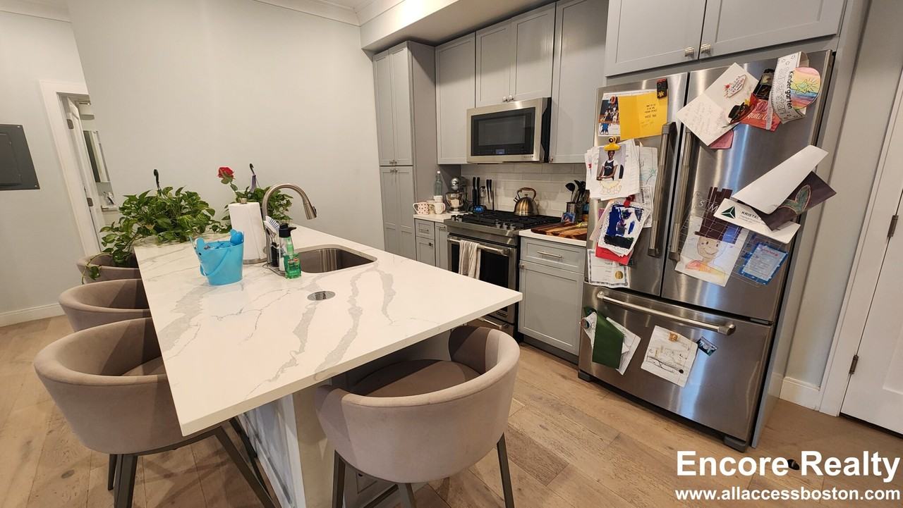 32 Cummins Hwy #2 - Photo 2 of 42