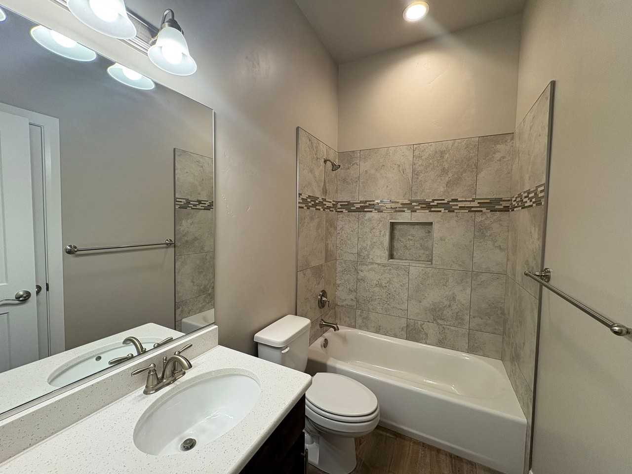 576 N 3085 W - Photo 6 of 14