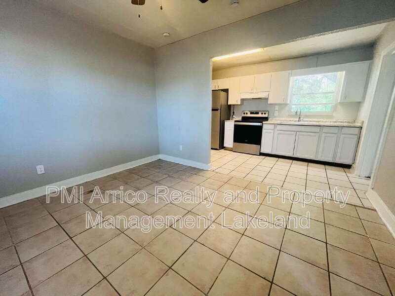 305 1/2 E Tomlin St - Photo 3 of 7