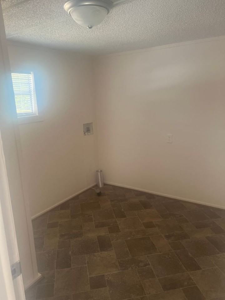 208 Spruce St Lot 4 - Photo 3 of 12