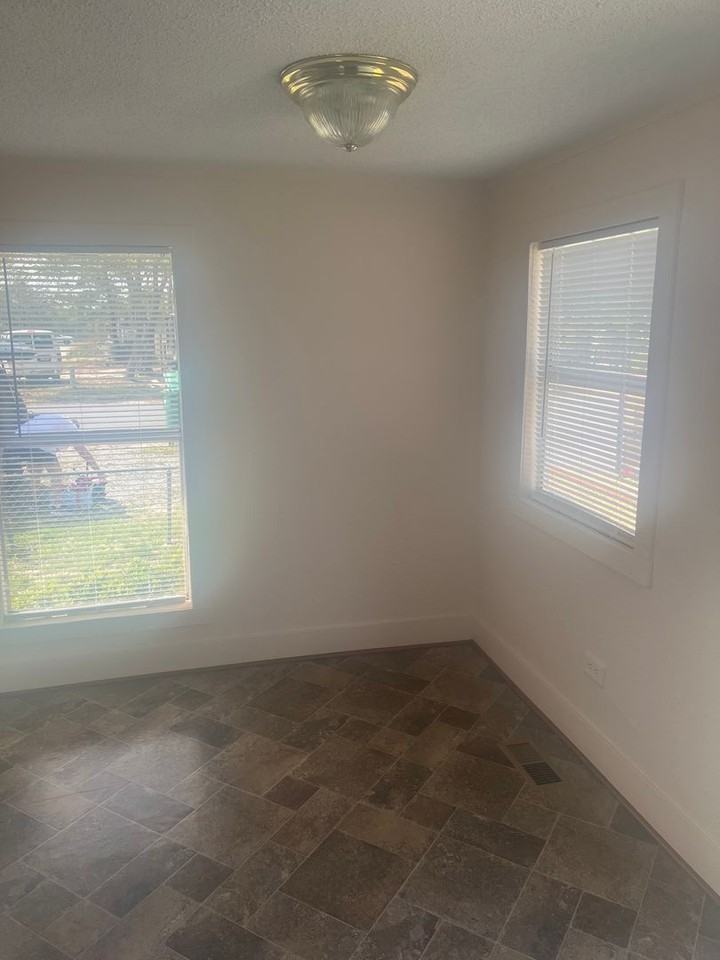 208 Spruce St Lot 4 - Photo 2 of 12
