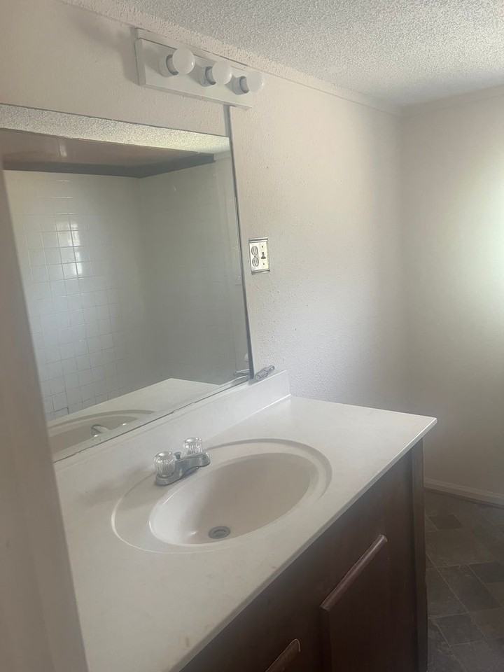 208 Spruce St Lot 4 - Photo 6 of 12