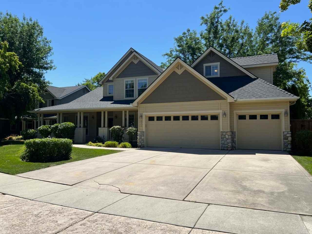 811 E Knoll Ct - Photo 2 of 50