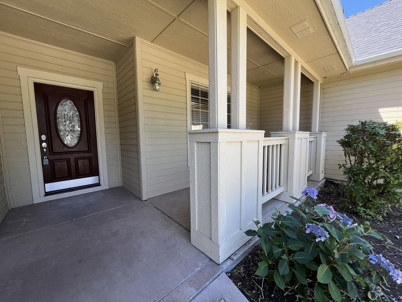 811 E Knoll Ct - Photo 4 of 50