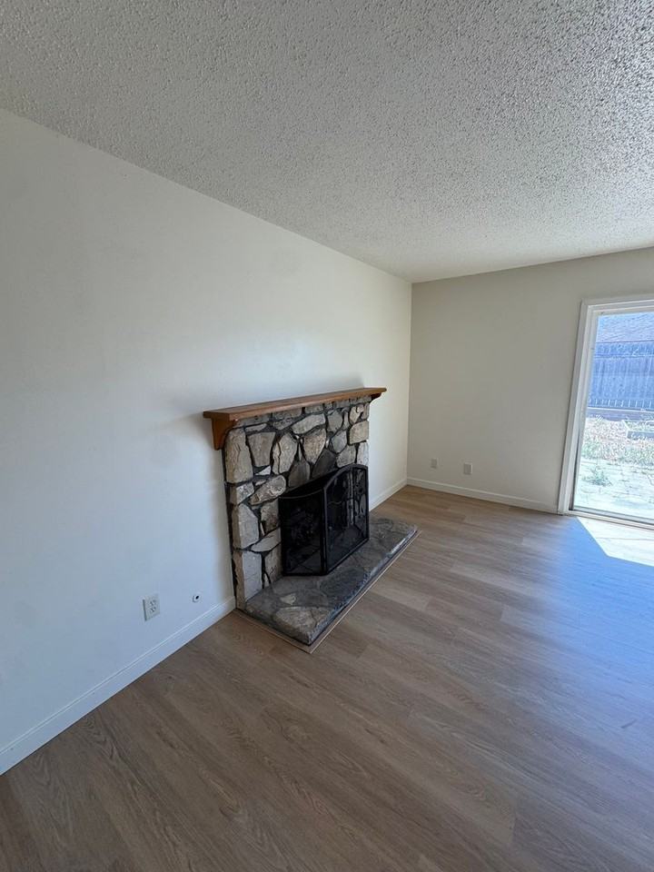 501 S Q St - Photo 5 of 17