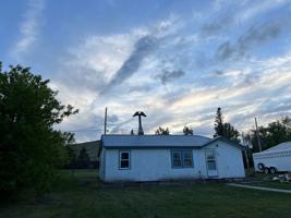 featured image of 324 S Oil Ave