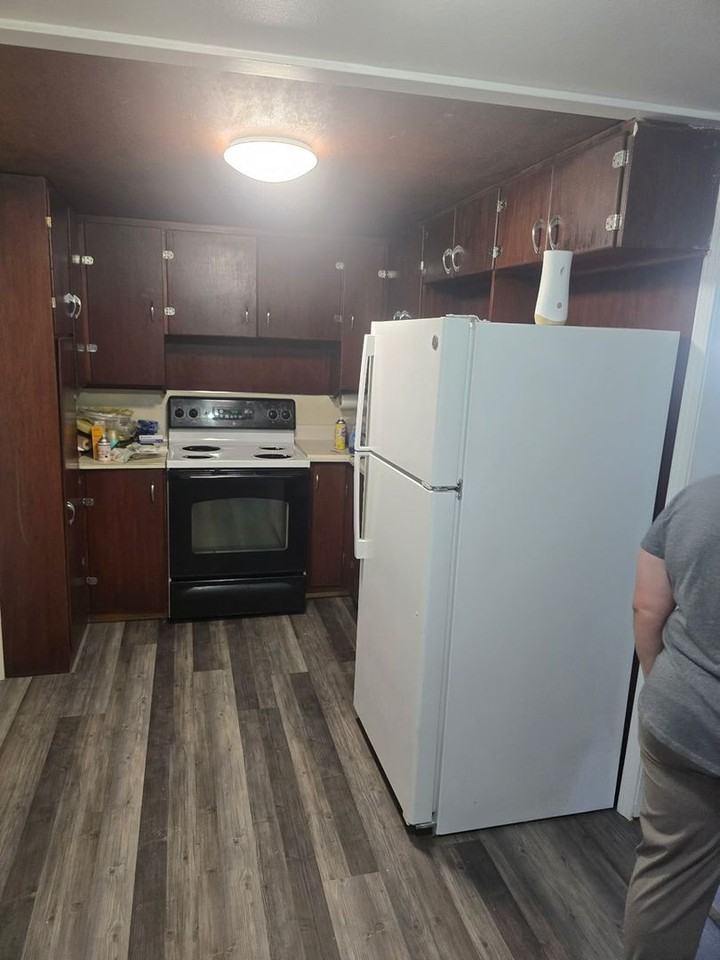 324 S Oil Ave - Photo 7 of 14