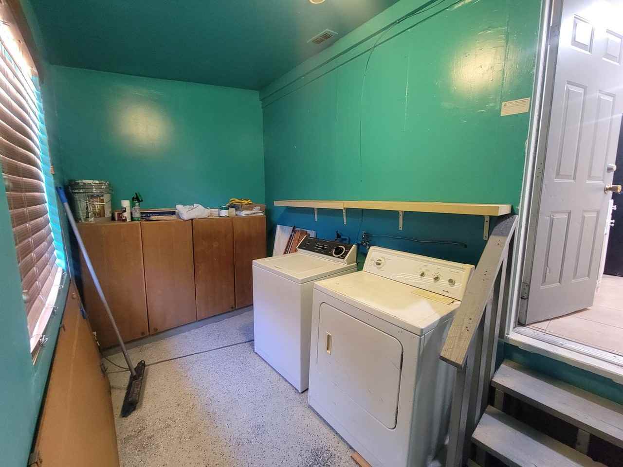1528 Los Robles Blvd - Photo 7 of 32