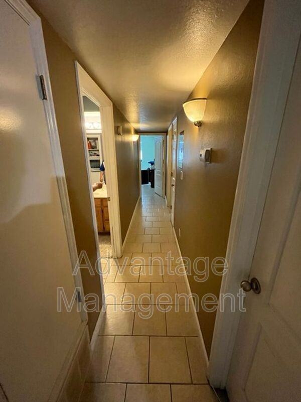 1268 Wn St. #3 - Photo 5 of 8