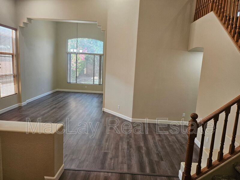 2711 W Megan St - Photo 2 of 30