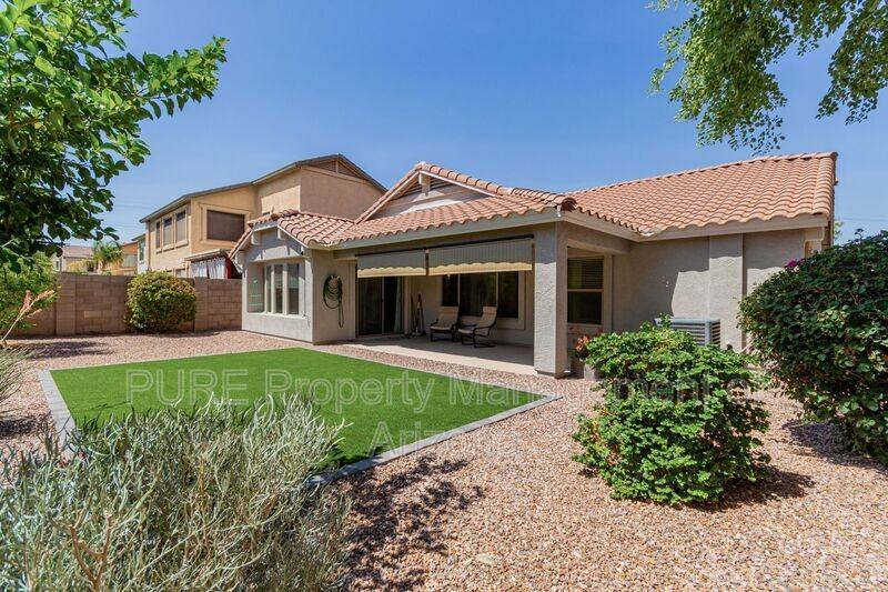 2611 E Ridge Creek Rd - Photo 2 of 37